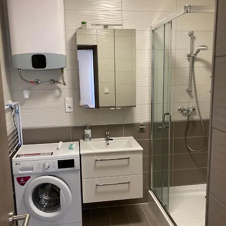 Balati 2 Apartman Appartamento *